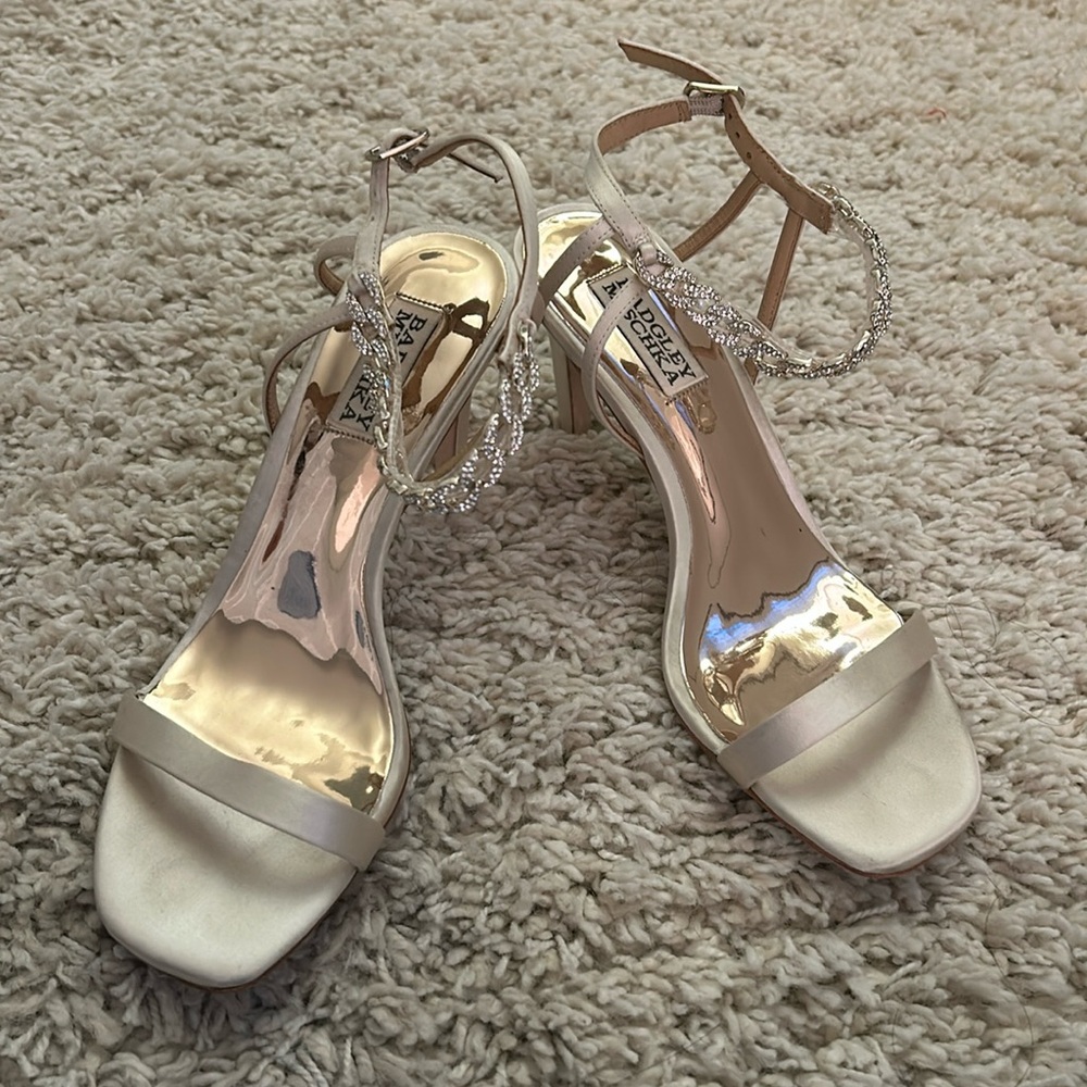 Badgley Mischka strappy heels Sz 7